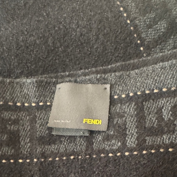 Black Patterned FENDI F Scarf - Picture 2 of 5